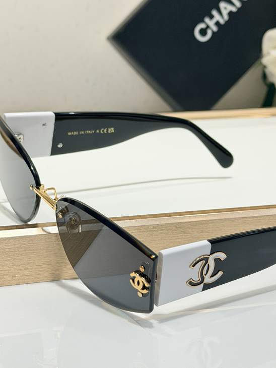 Picture of Chanel Sunglasses _SKUfw80238248fw
